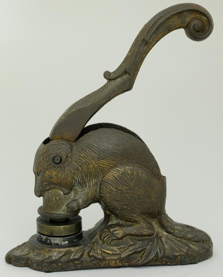 Beaver Shaped Hand Press (1 of 1)