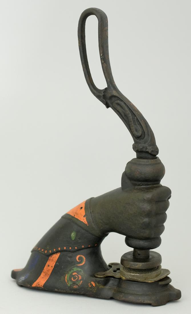 Hand Shaped Press (1 of 1)