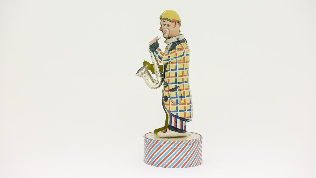 Clown Clarinetist: European - 1935 - 8" T Tin