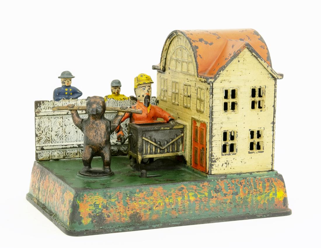 Organ Grinder & Performing Bear (1 of 1)