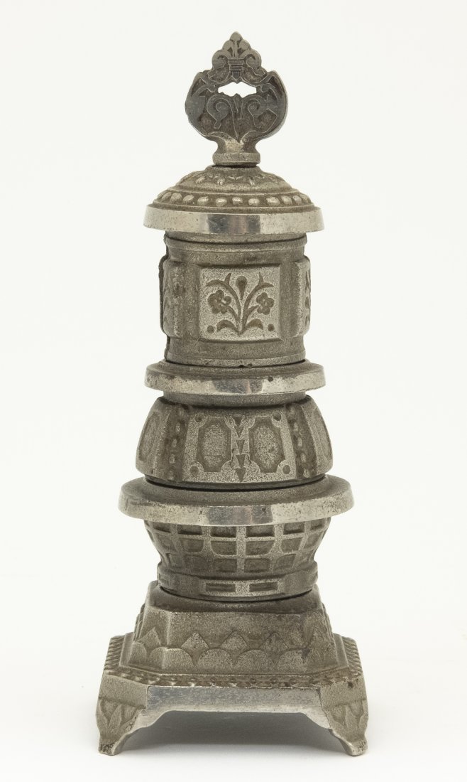 Parlor Stove Iron Bank (1 of 4)