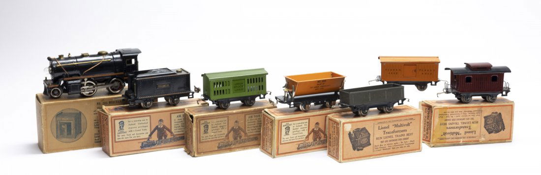 Lionel No. 258 Freight Set: Lionel Corporation, New York, NY - 1920's - 30's. Tin and Steel. Excellent to Pristine - 6 with Boxes