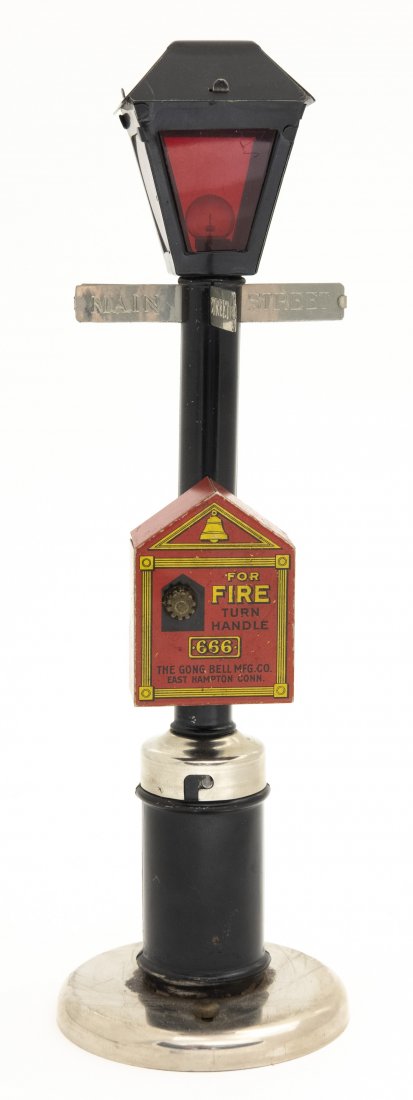 Gong Bell Main Street Lamp Post (1 of 2)