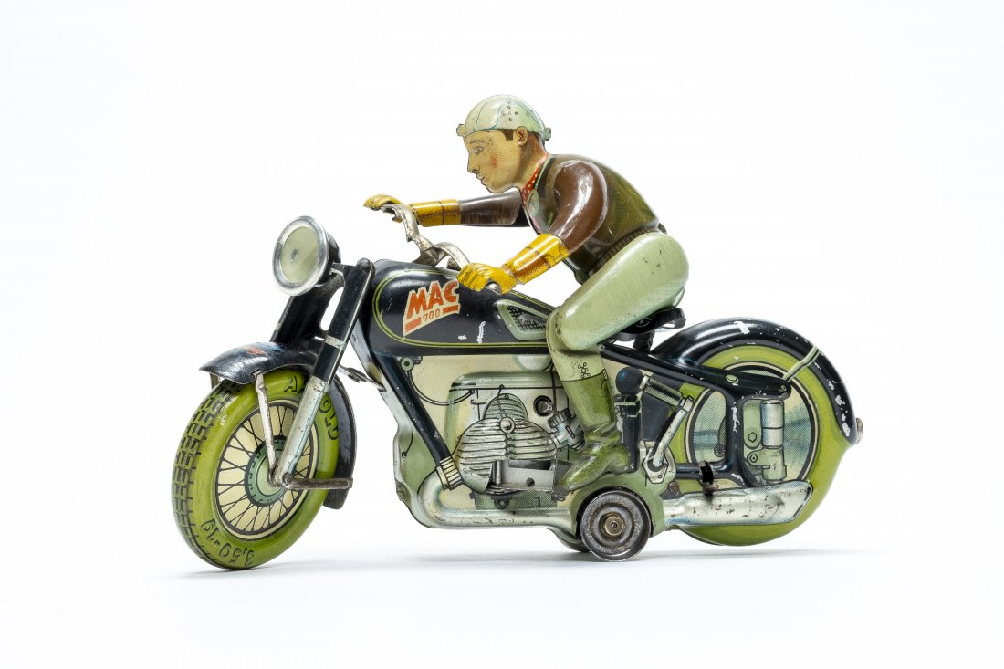 Arnold Mac 700: German, 1950's, 8" L