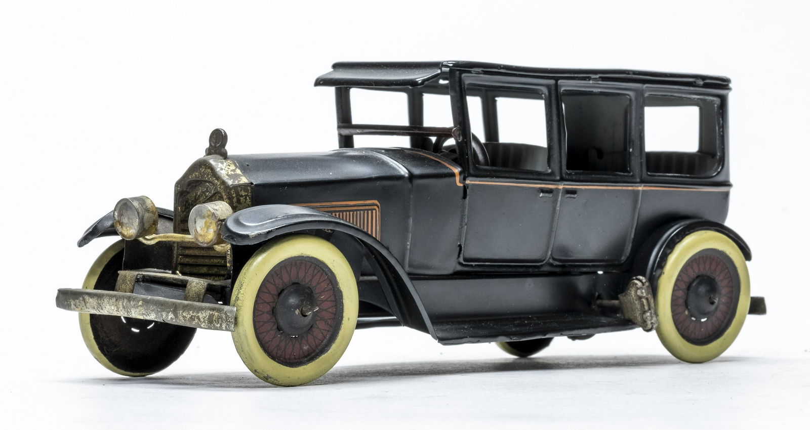 Orobr Packard Wind Up Tin (1 of 5)