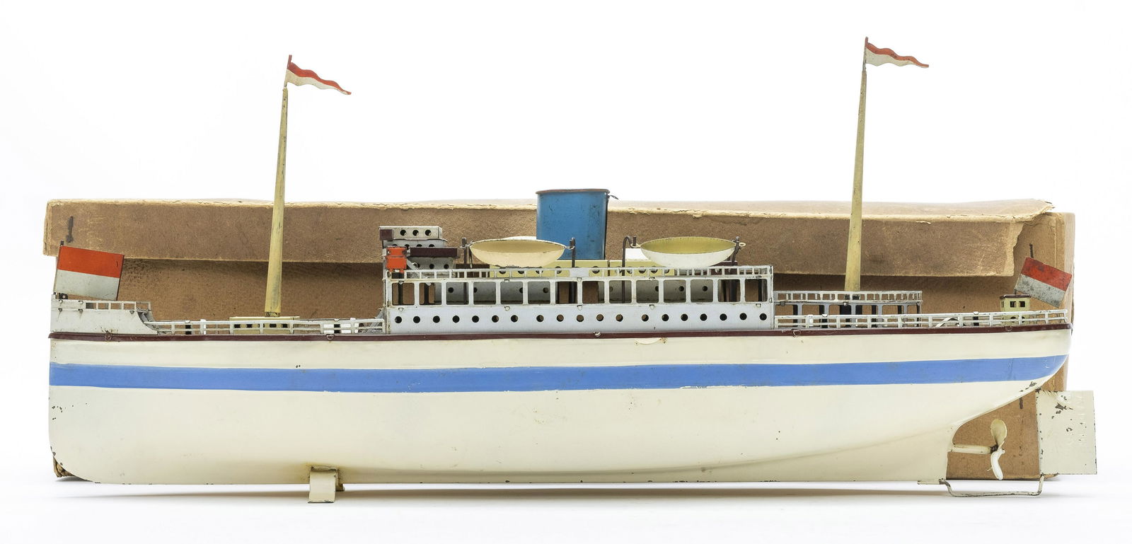 Fleischmann Ocean Liner with Box (1 of 3)