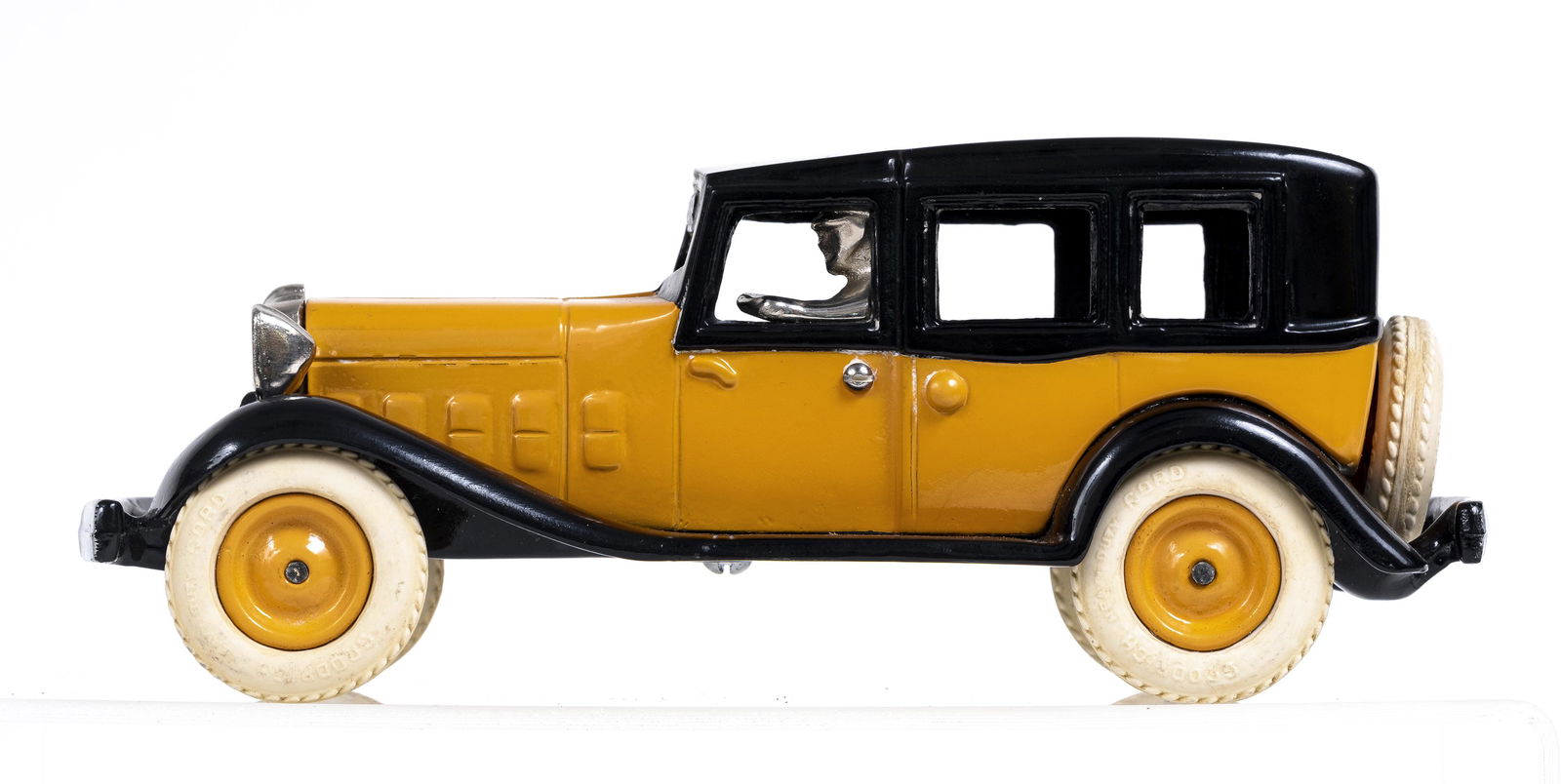 Checker Motor Cab - Cast Iron Toy (1 of 5)