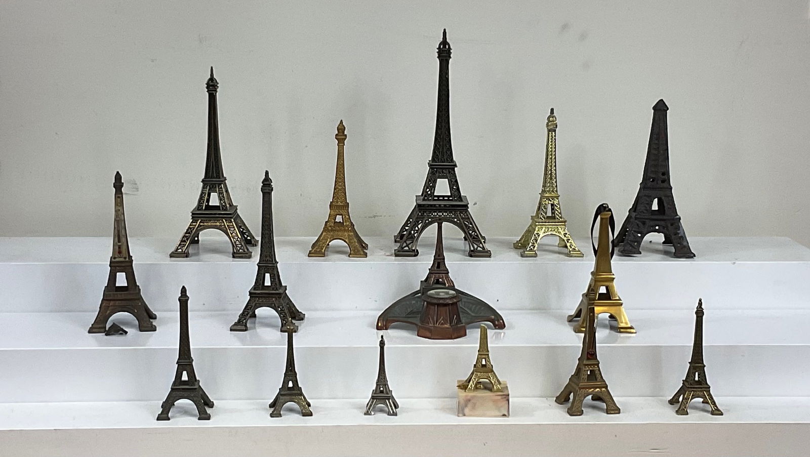 Eiffel Tour Souvenirs (14 total) (1 of 2)