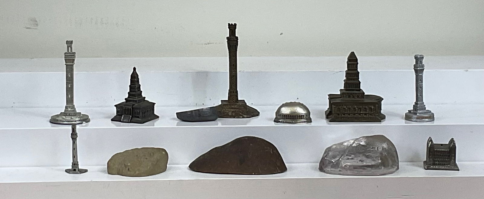 Assorted American Souvenirs (12 total) (1 of 2)