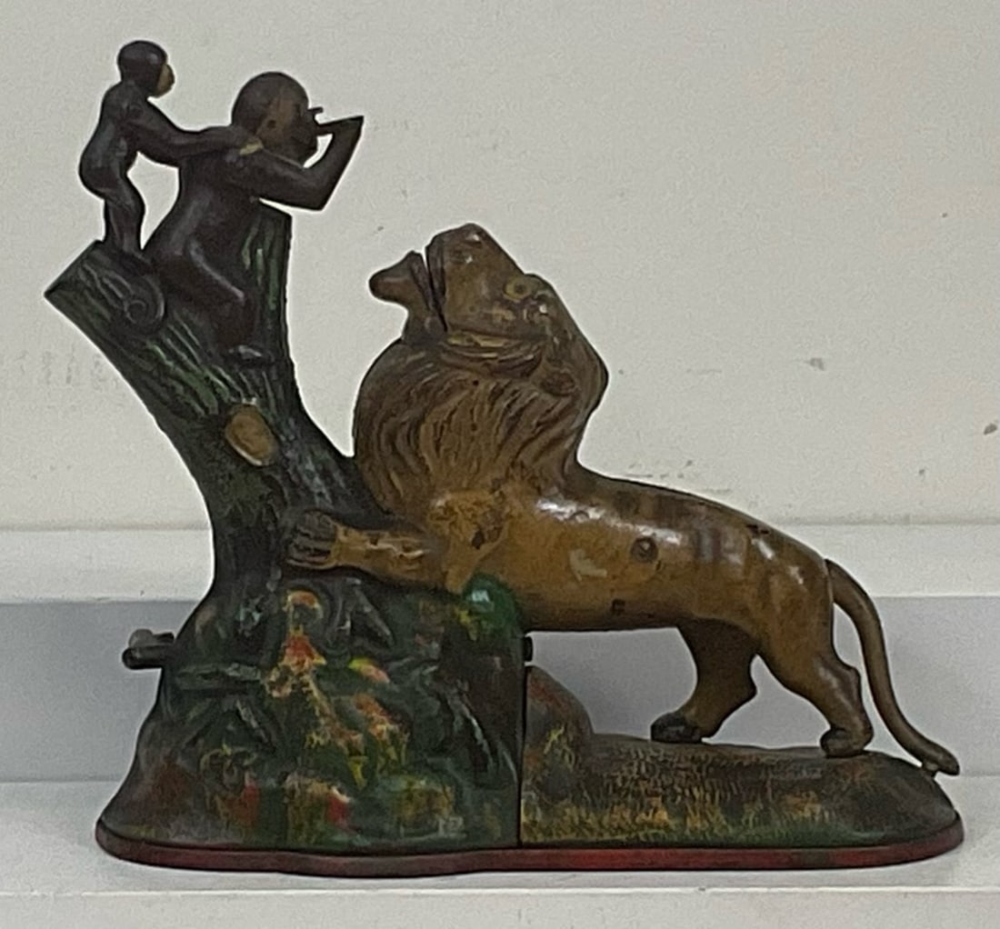 Lion & Two Monkeys (1 of 2)