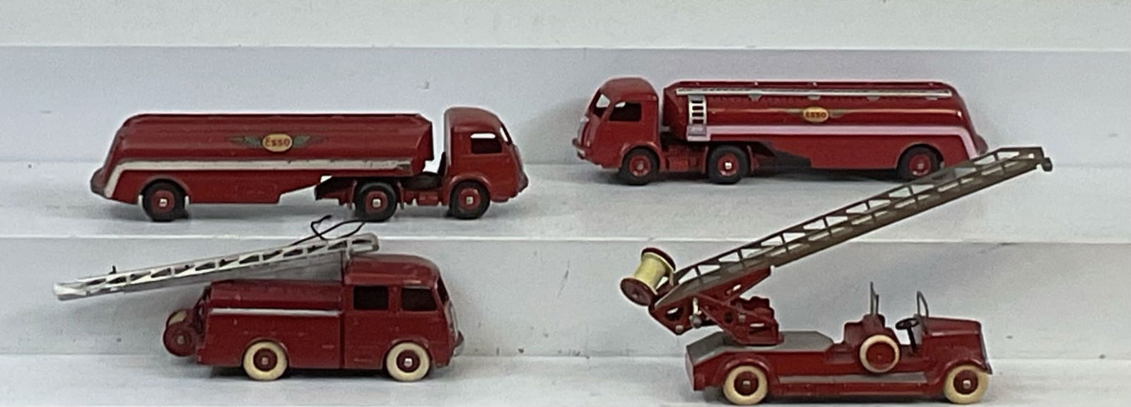 Four Fire truck Dinky Toys (1 of 2)