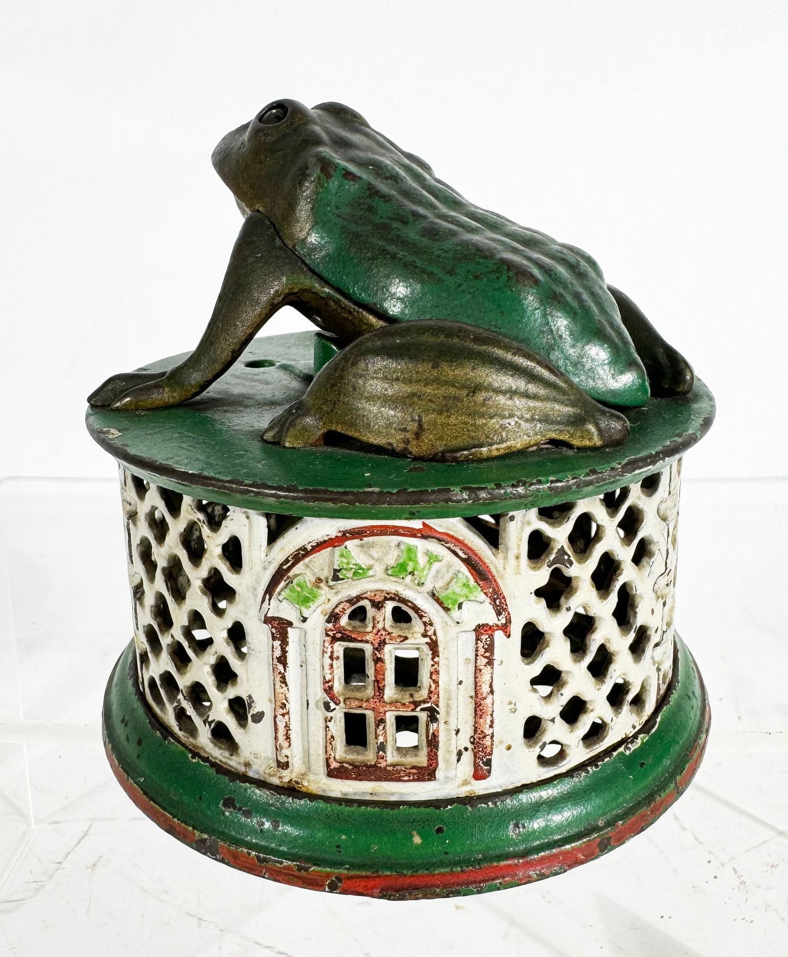 Frog on Lattice Bank (1 of 7)