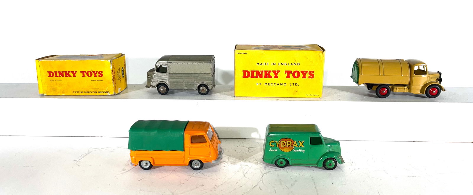 Dinky Toy Vans (1 of 2)