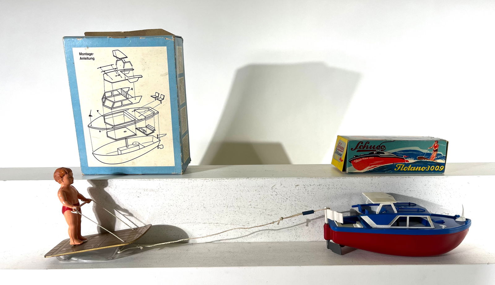Schuco Boat with Water Skier (1 of 2)