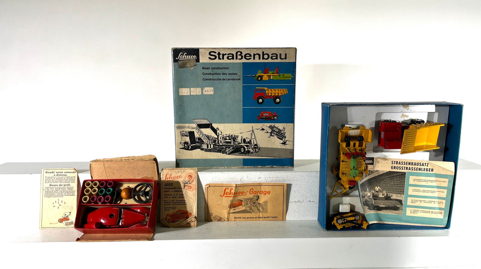 Schuco Boxed Construction Set & #2000 Auto (1 of 2)