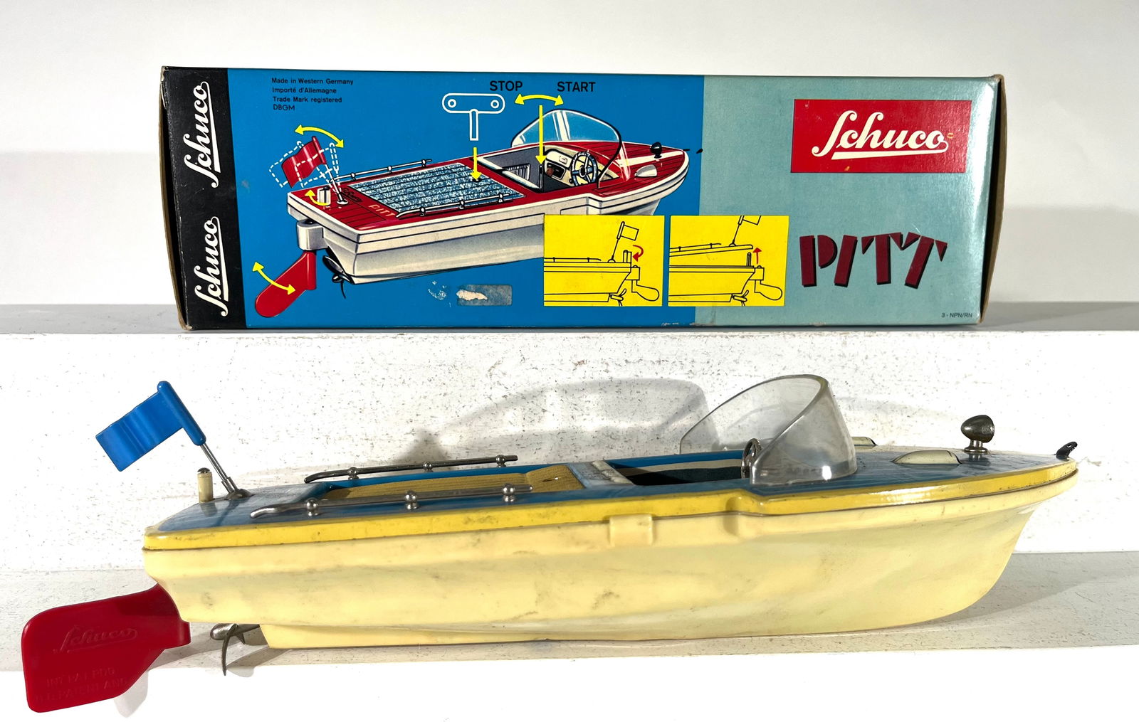 Schuco #3006 Boat (1 of 2)