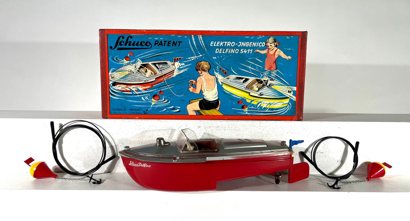 Schuco #5411 Boat (1 of 2)