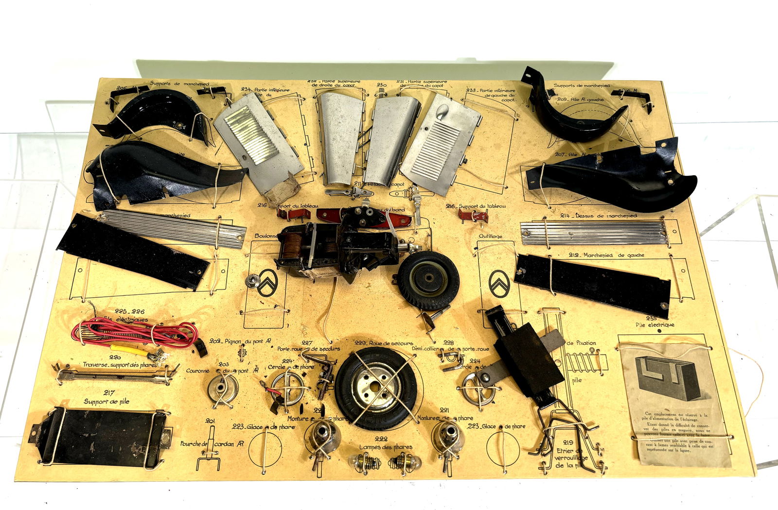 Citroen Auto Construction Kit on Board (1 of 1)