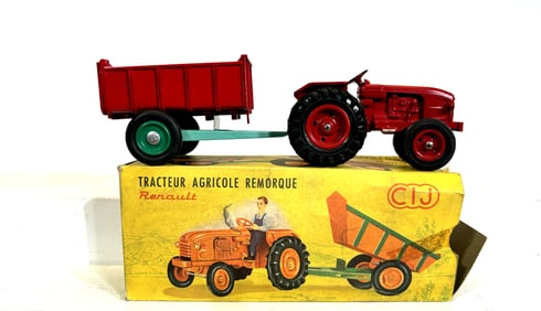 Renault Farm Tractor with Bed