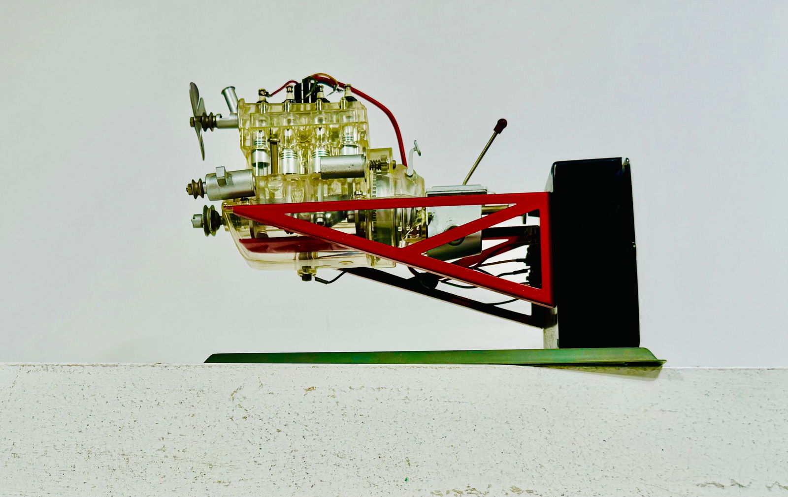 Airplane Motor Model Battery Operated (1 of 2)