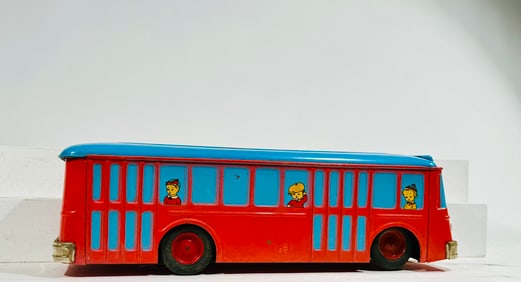 Wind Up Bus - Leonica