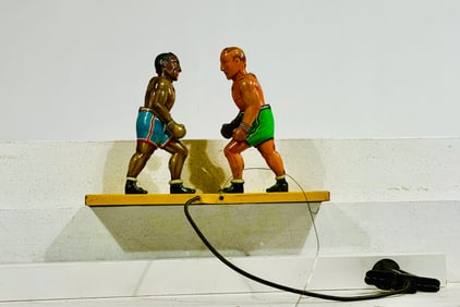 Kinetic Boxing Toy