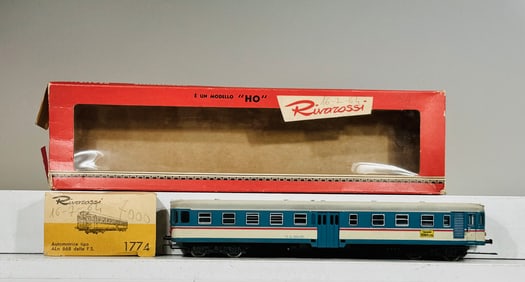 Rivarossi HO Passenger Cars