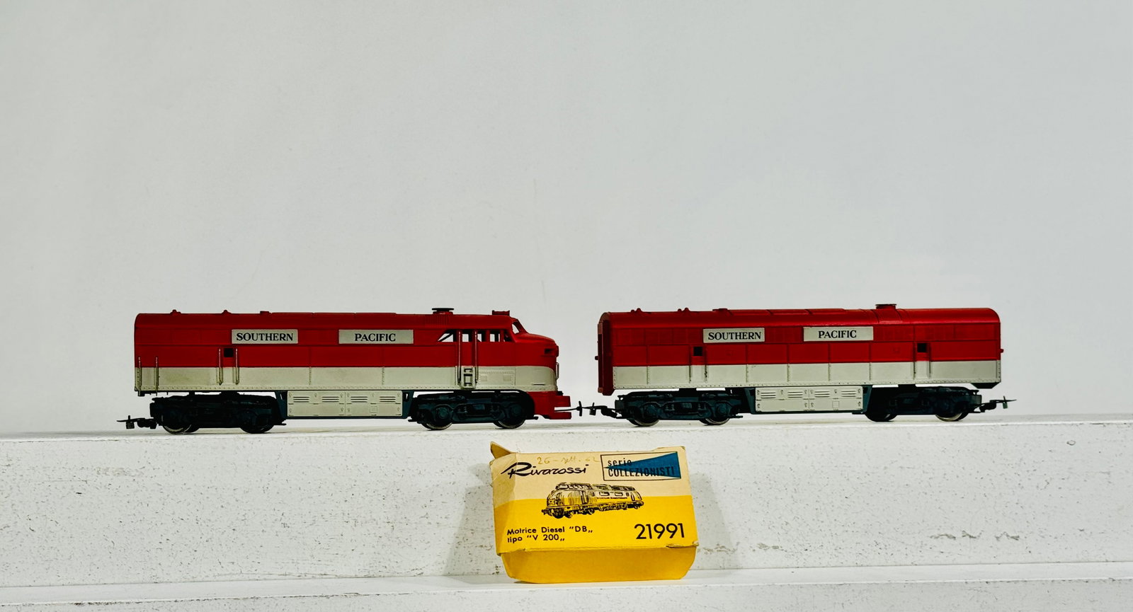 Southern Pacific AB Diesel Set: Rivarossi - Italian - 1960's.