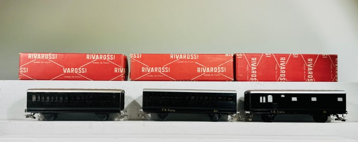 Rivarossi HO Trains (12 Total)