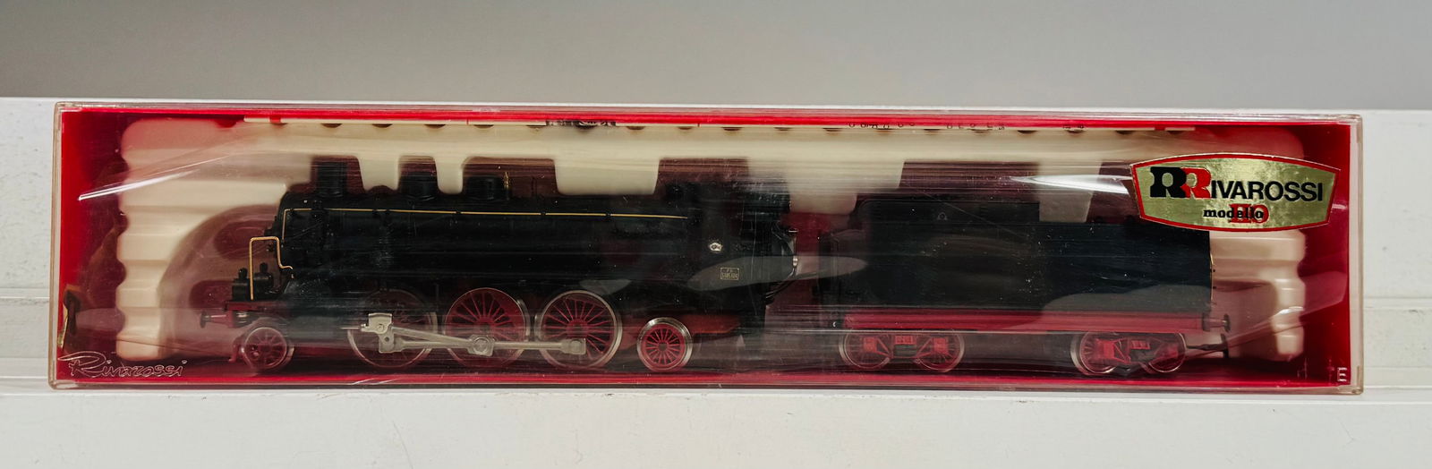 Rivarossi HO European Steam Engine & Tender (1 of 2)