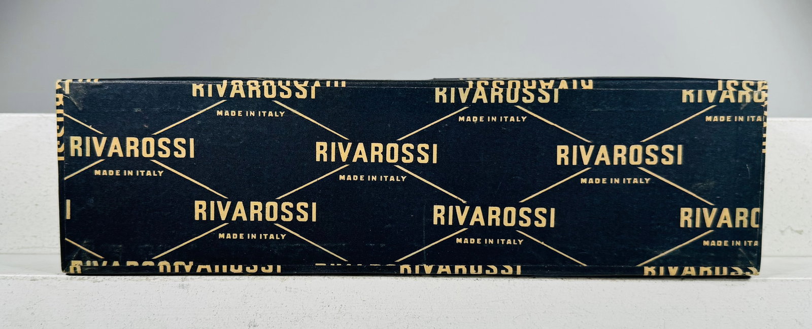 Rivarossi HO Electric Coach: #2002/R. Self Powered. Italian - 1960's.