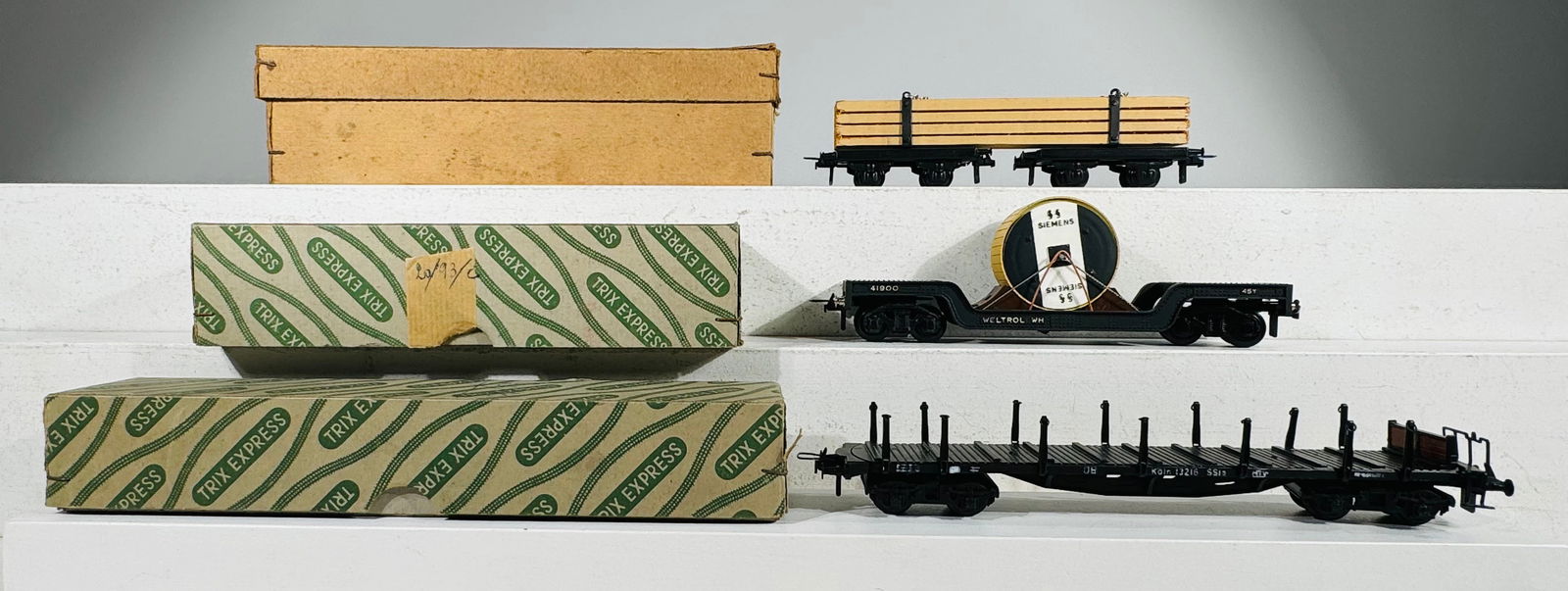 Trix Freight Cars (7) (1 of 4)