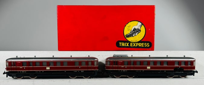Trix European Two Piece Railcar Set #758