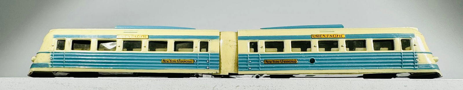 Union Pacific "Yankee Flyer" Railcar Set #1439 (Windup) (1 of 2)