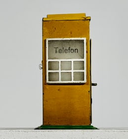 Marklin Phone Booth Accessory for a Large Station