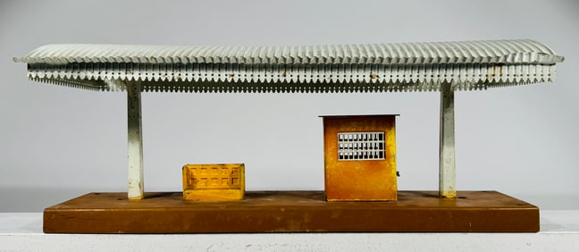 Marklin "O" Gauge Platform