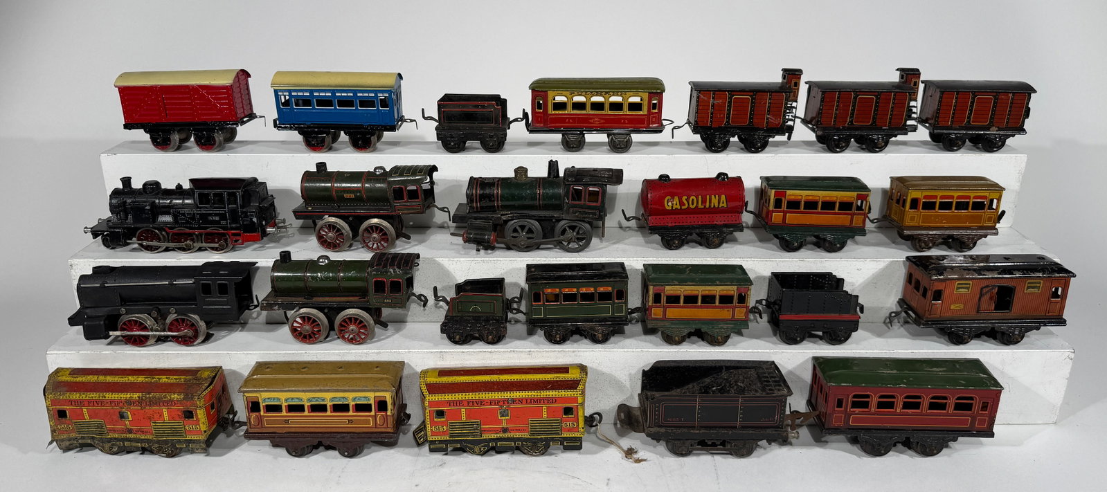 "O" Gauge Trains (Many): American/European - 1930's.