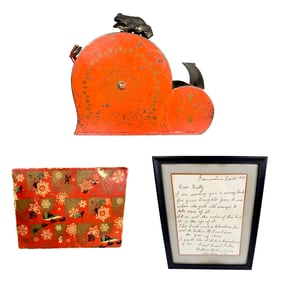 Frog on Arched Track