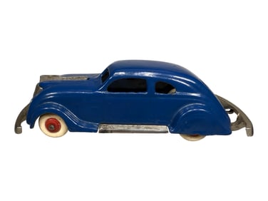 Chrysler Coupe - Cast Iron Toy