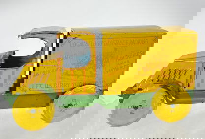 Mach Tin Moving Van