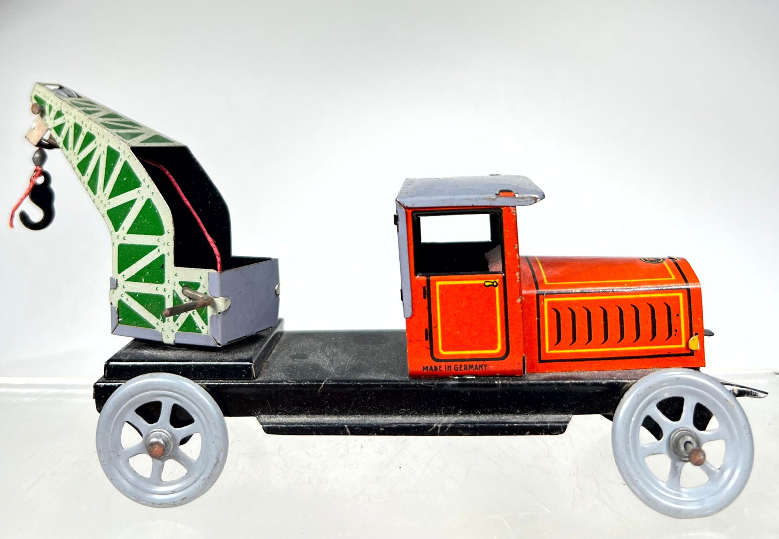 Tin Tow Truck (1 of 3)