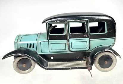 Tin Four Door WIndup Sedan
