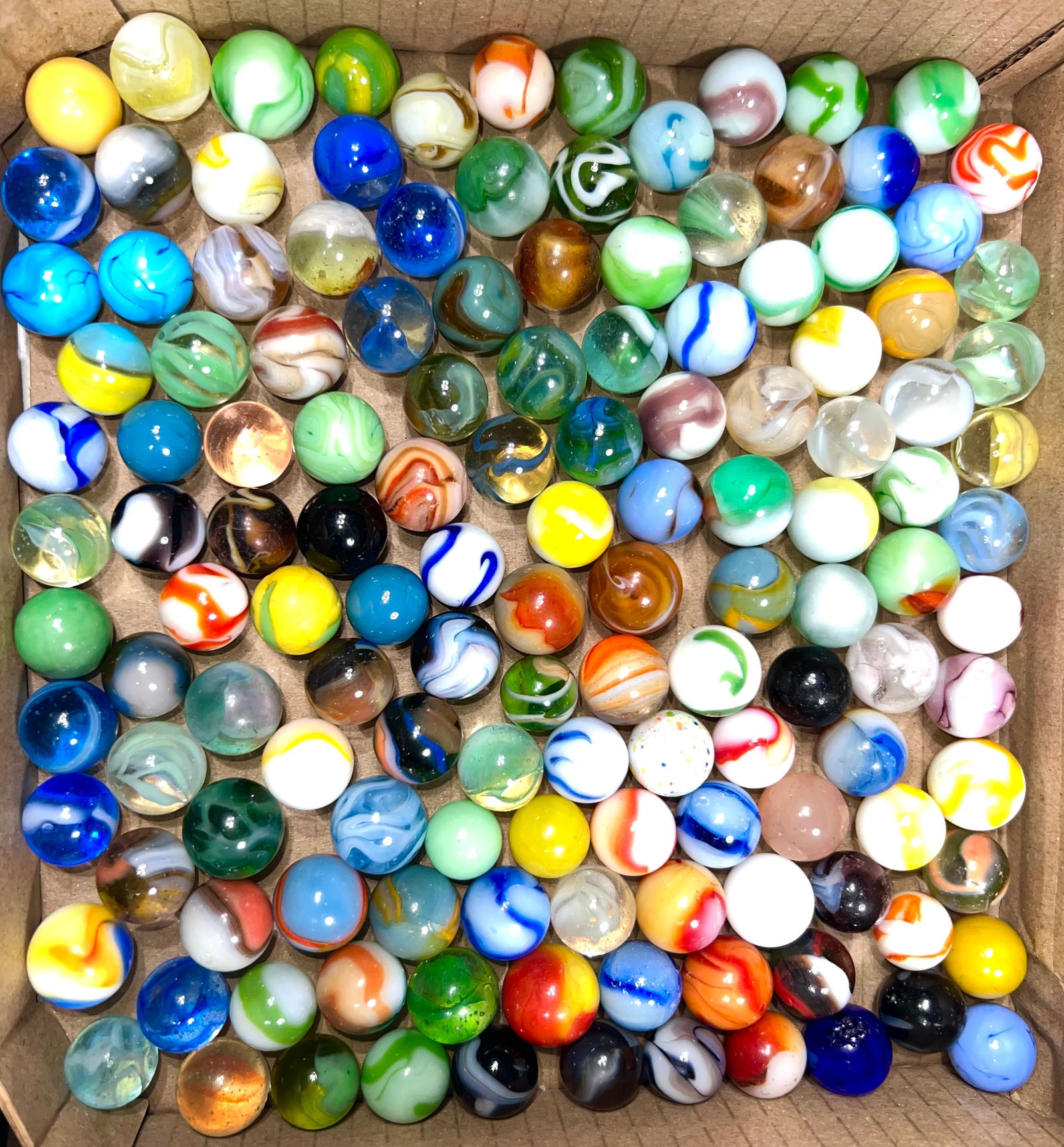 Assorted Machine Made Marbles 140 in Total (1 of 1)