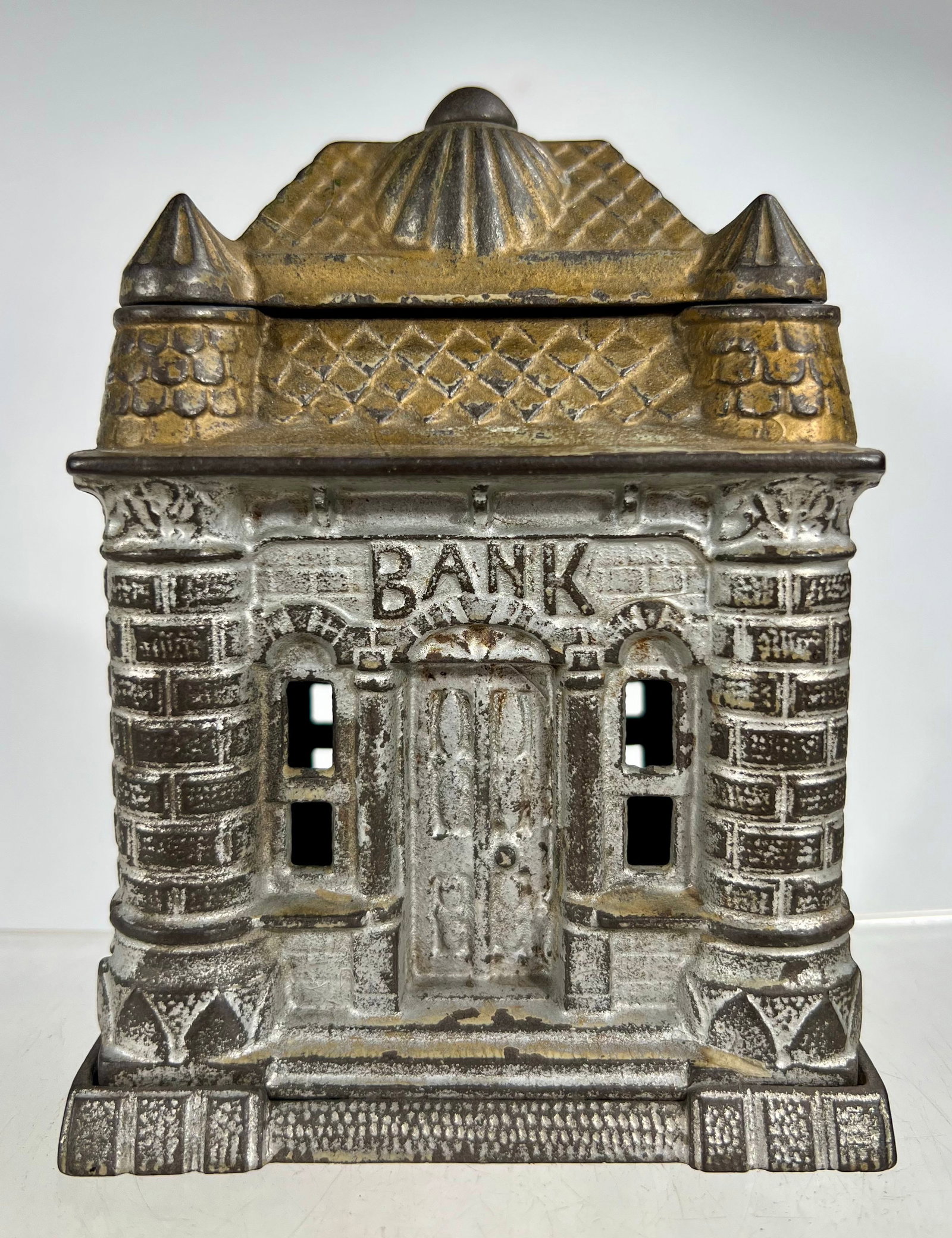 Building with Four Turrets Scarce Silver & Gold Version: Grey Iron Casting Co., Pennsylvania 1900 - 6" T