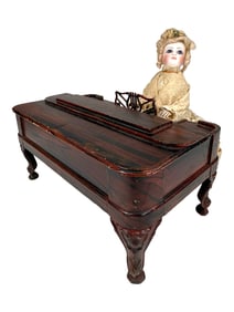 Important Mechanical Piano Player