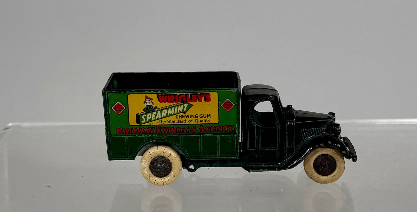 Tootsietoy Wrigley’s Mack Truck (1 of 3)