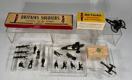 Britain’s Soldiers / Two Artillery Gun