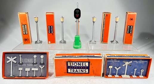 Lionel Postwar Accessories