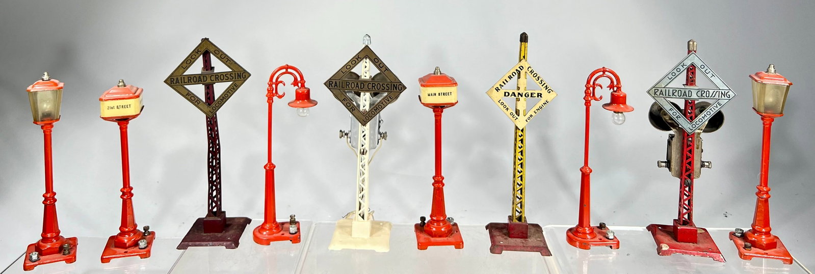Prewar Lionel Lamps and Signals: Lionel Corporation New York 1930/40’s - Largest 9”T x 3”L x 2 ½”D