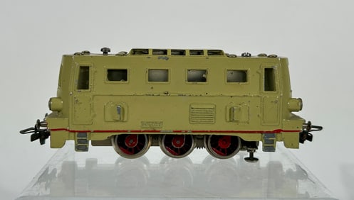 “HO?? Diecast Diesel Engine
